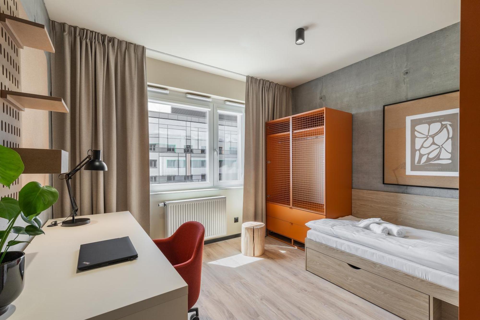 Nextdoor Apartments Красков Екстериор снимка