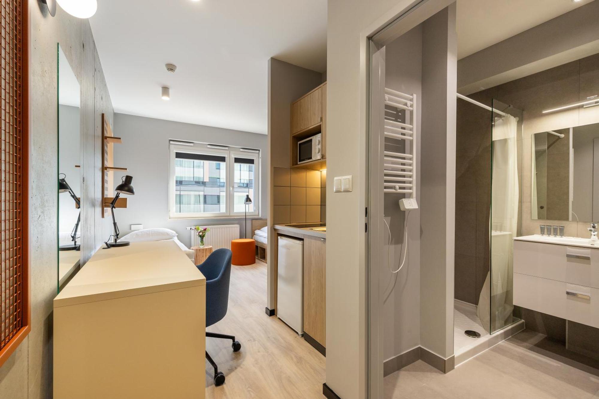 Nextdoor Apartments Красков Екстериор снимка